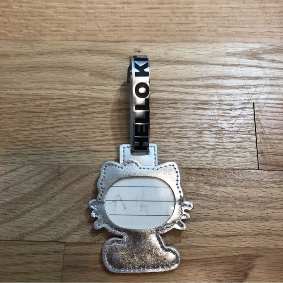 Hello Kitty Silver Luggage Tag - Picture 3 of 3